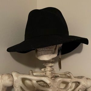 NWT black women’s hat